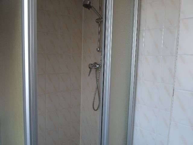 Gemütliche große helle 2 Zimmer Wohnung in einer beliebten Straße mit Einbauküche und Garten! – Hannover – Vorschaubild 8