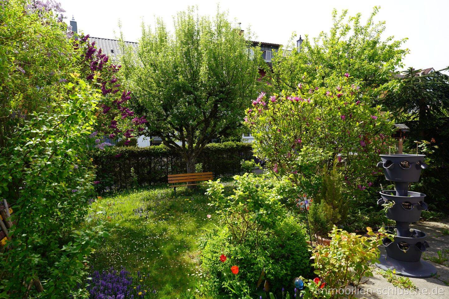 Großes Reiheneckhaus mit vielen Zimmer, tollem Garten, Garage in Lindenberg im Allgäu – Lindenberg im Allgäu – Vorschaubild 2
