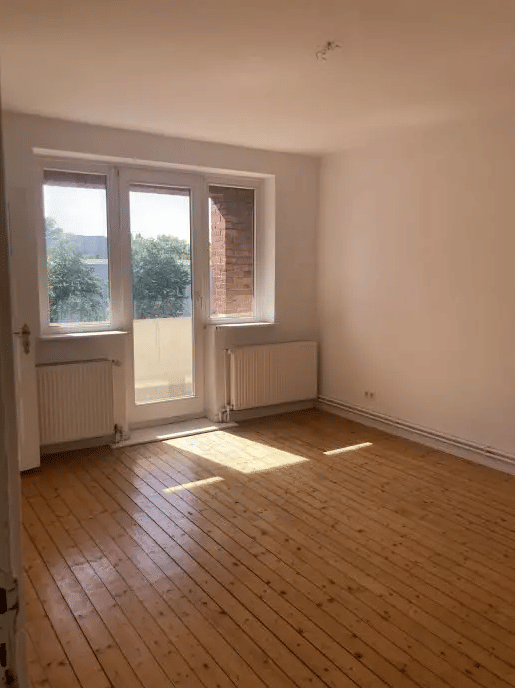 Sonnige 3 Zimmer mit Süd/West-Balkon - gerne WG! - (befristet bis 31.12.2027))