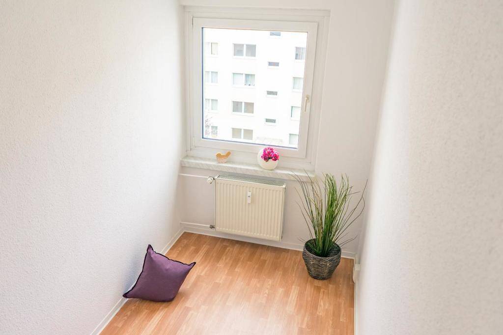Erdgeschosswohnung mit offener Küche und Balkon – Chemnitz – Vorschaubild 5