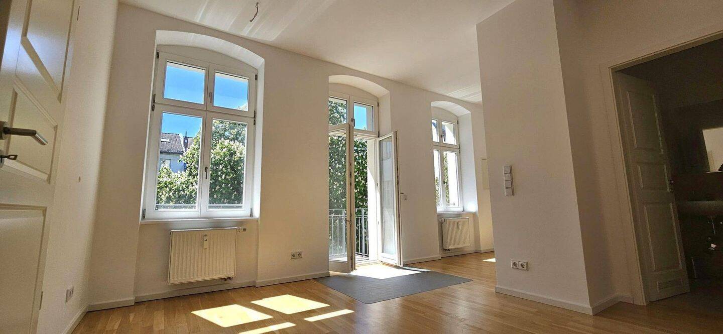 ruhige und helle 2-Zimmer-Wohnung in Toplage, bezugsfrei – Berlin – Bild 1 von 9