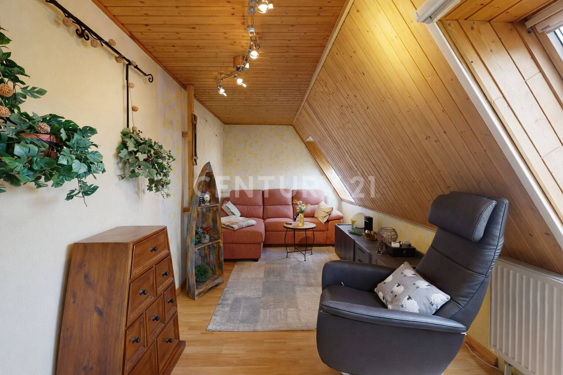 Haus in 39120 Magdeburg mit 199,63 m² kaufen