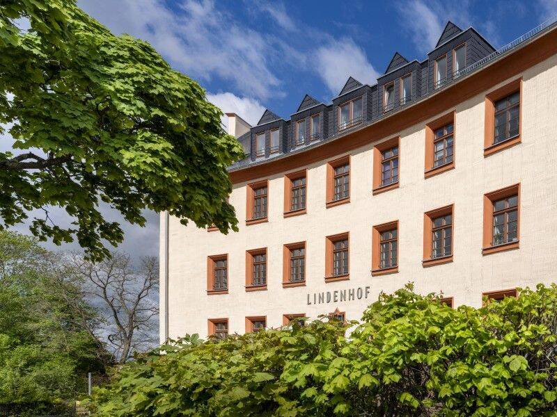 Moderne 4-Zimmerwohnung im Lutherviertel mit Balkon, Fußbodenheizung und Parkettboden!