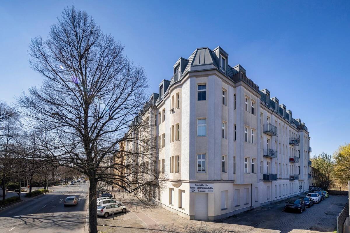 Lichtdurchflutete 3-Zimmer-Altbauwohnung mit Aufzug in Berlin-Weißensee - Provisionsfrei! – 13088 Berlin – Bild 1 von 9