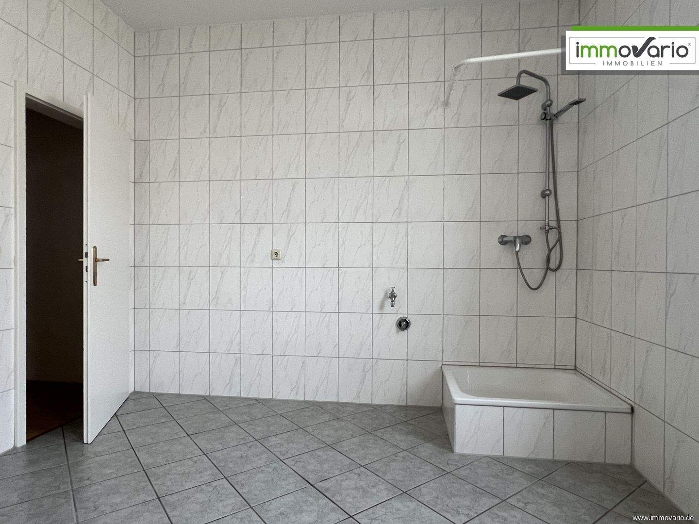 2-Zimmer-Wohnung mit Balkon, Wanne & Dusche, Einbauküche & Abstellraum in Uni-Nähe – Magdeburg – Vorschaubild 7