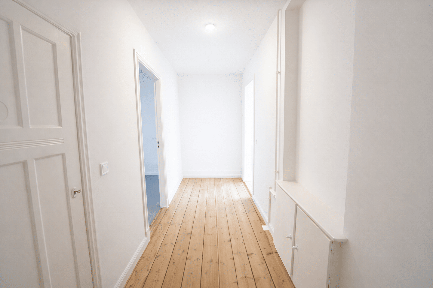 Renovierte Altbauwohnung mit Westbalkon - 1,5 Zimmer voller Charme, bezugsfrei ab sofort (WE40) – Berlin – Vorschaubild 4