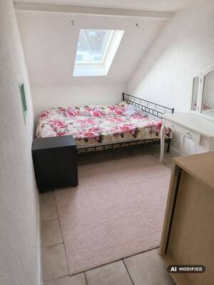 Charmante 3,5-Zimmer-Maisonette nahe Helios Klinikum, inkl. 30 m² zusätzlicher Nutzfläche. – 47805 Krefeld – Vorschaubild 4