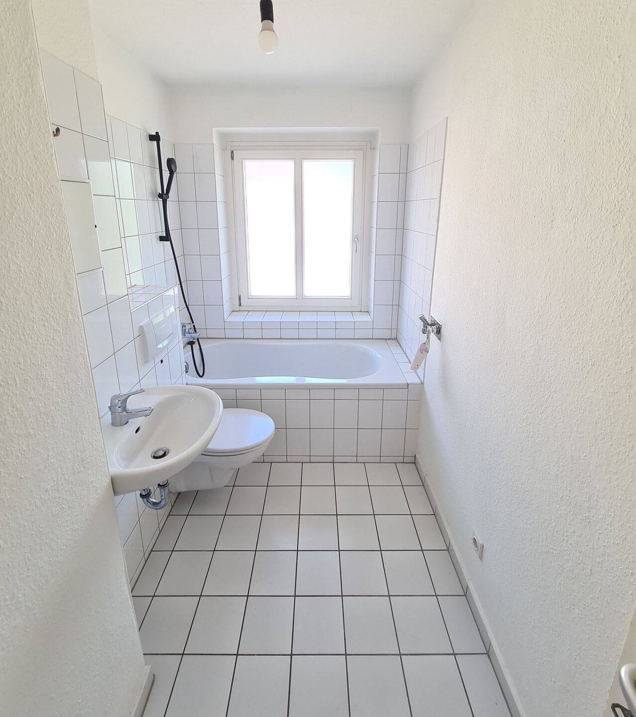 3- Zimmer mit Balkon WG geeignet und EBK :) in zentraler Lage von Chemnitz – Chemnitz – Vorschaubild 7