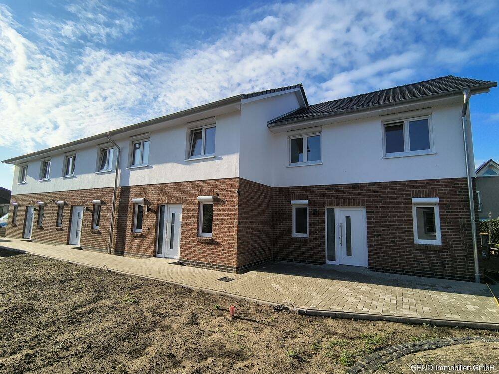 Neubau-Reihenhäuser zu vermieten!