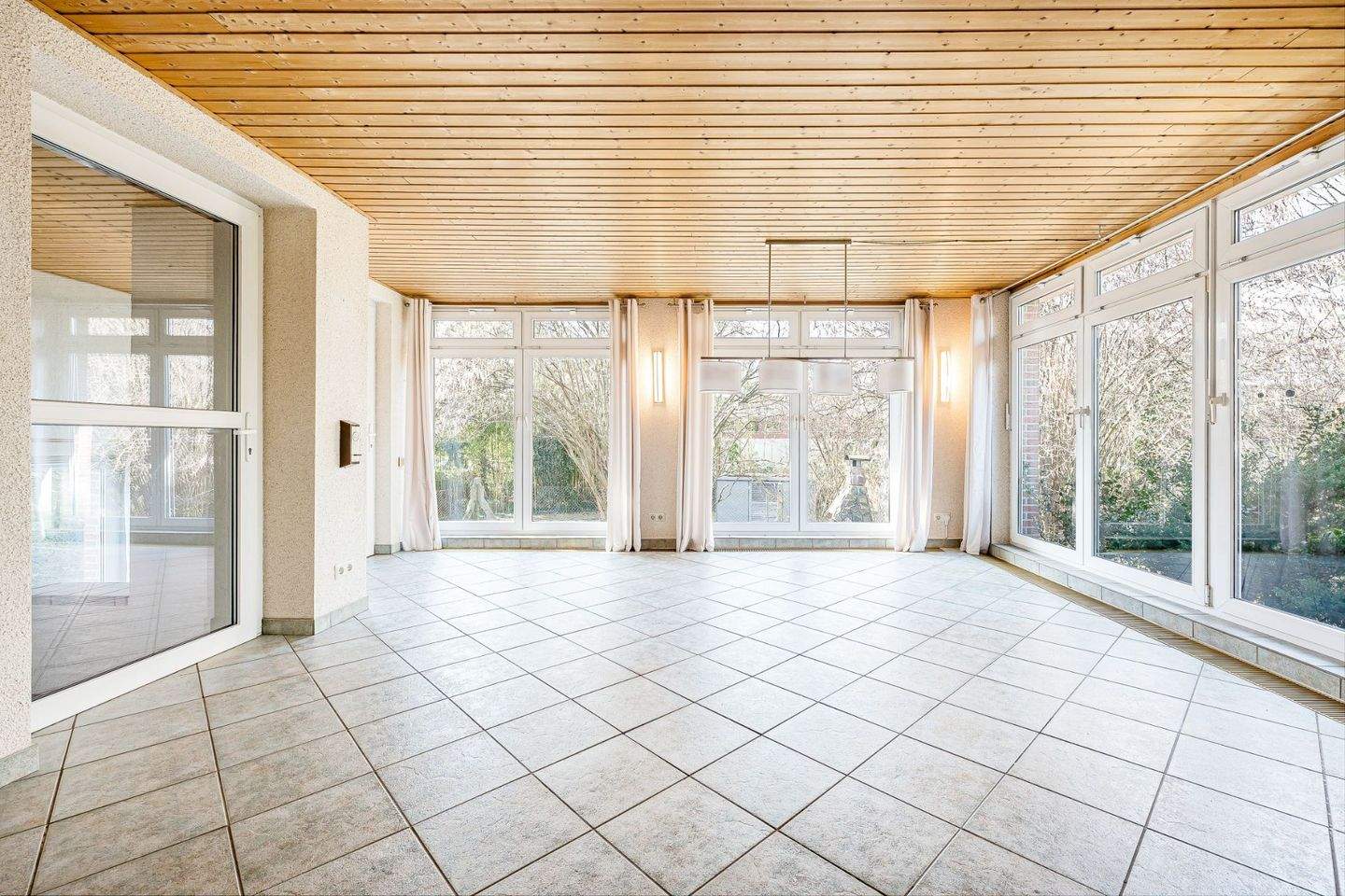 Between Light and Landscape - Spacious Living in a Quiet, Green Setting – Potsdam – Vorschaubild 9