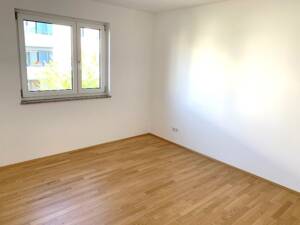 Attraktive 3-Zimmer-Wohnung in ruhiger Lage mit Wohnberechtigungsschein (Stufe II) – 93055 Regensburg – Vorschaubild 3