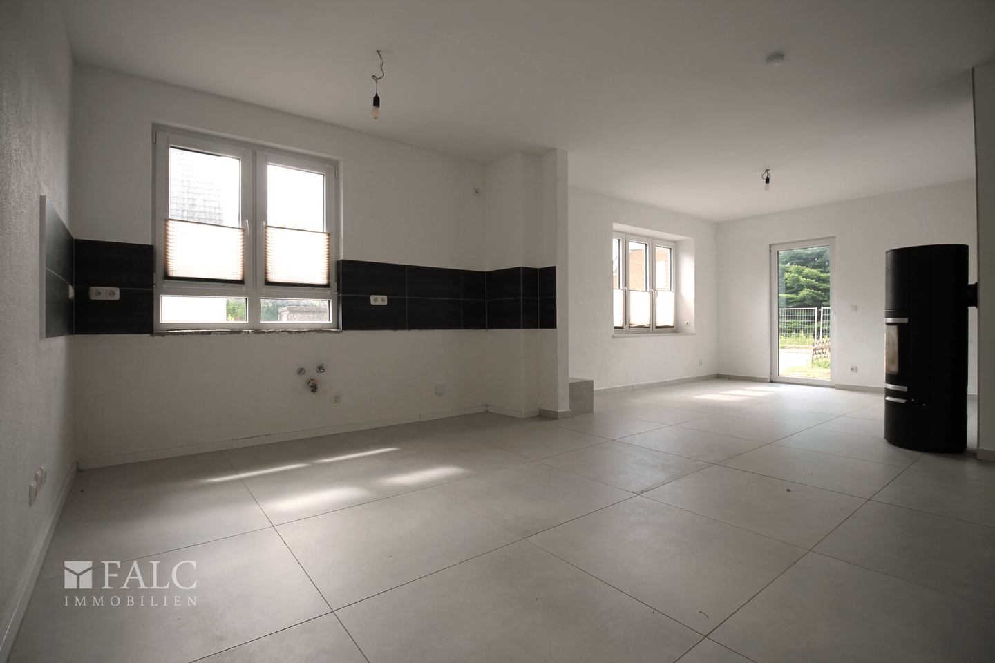 +++ Zweifamilienhaus mit vielen Möglichkeiten und großem Grundstück +++ – Lübeck – Vorschaubild 7