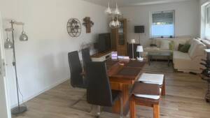 4-Zimmer Wohung inkl. Terrasse und Garten + 2 Stellplätze (1 Stellplatz im Carport) – 82398 Polling – Vorschaubild 2