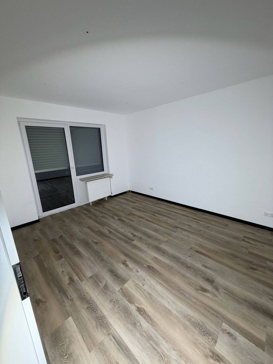 Kernsaniertes Familienhaus mit Dachstudio, Hobbyraum, Garten & Garage – Gernsheim – Vorschaubild 8
