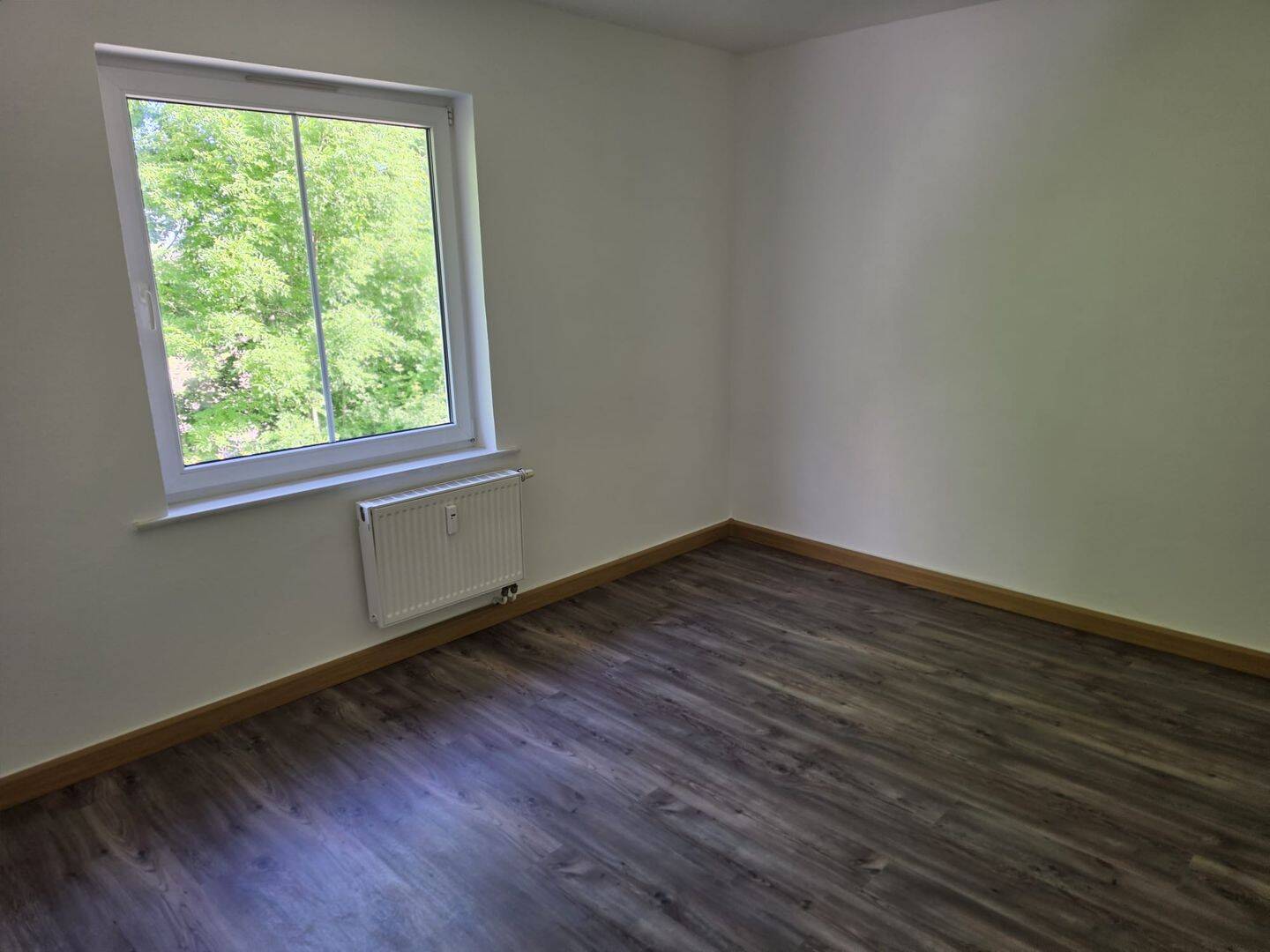 Gemütliche Wohnung in ruhiger Lage von Chemnitz mit Einbauküche – Chemnitz – Vorschaubild 4