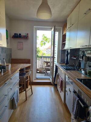 Charmante 3-Zimmer-Eigentumswohnung mit Balkon in zentrumsnaher Stadtlage – 79106 Freiburg im Breisgau – Vorschaubild 2