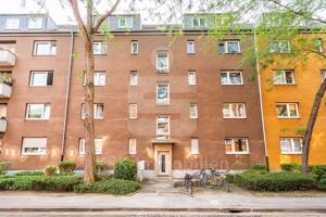 Bezugsfreie und lichtdurchflutete Dachgeschosswohnung in ruhiger Lage.