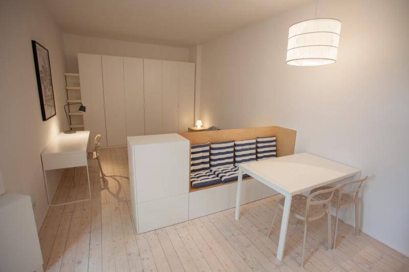 Urban Living in Prenzlauer Berg - möblierte Altbauwohnung mit Charme – Berlin – Vorschaubild 4
