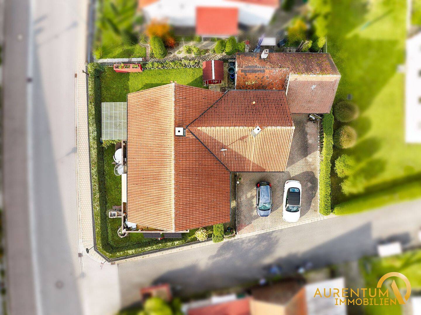 Einfamilienhaus mit Einliegerwohnung, Gewerbe und Ausbaupotenzial im Zentrum von Riedenburg – Riedenburg – Vorschaubild 3