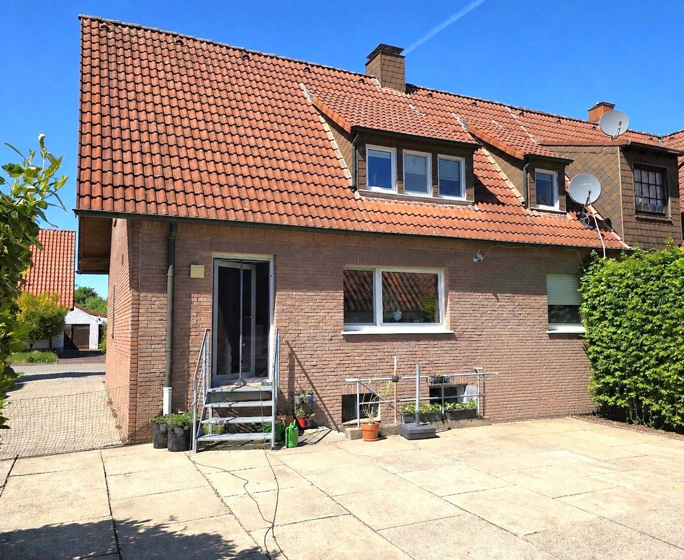 Gepflegte DHH-auf 1300 m²-Grundstück in Best-Lage! Keine Provision! Garage, Hobby-Raum, Lager, Grundstücksteilung u. Hinterbebauung (EFH) ist möglich! – Bönen – Vorschaubild 6
