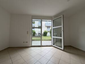 Großzügige Studenten-Wohnung mit Terrasse und EBK – 91054 Erlangen – Vorschaubild 2