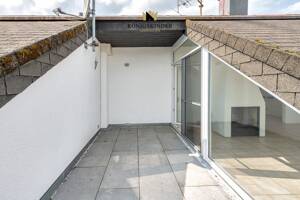 Über den Dingen wohnen: Sofort verfügbare Maisonette-Wohnung mit Dachloggia, Garage und Einbauküche – 70569 Stuttgart – Vorschaubild 5