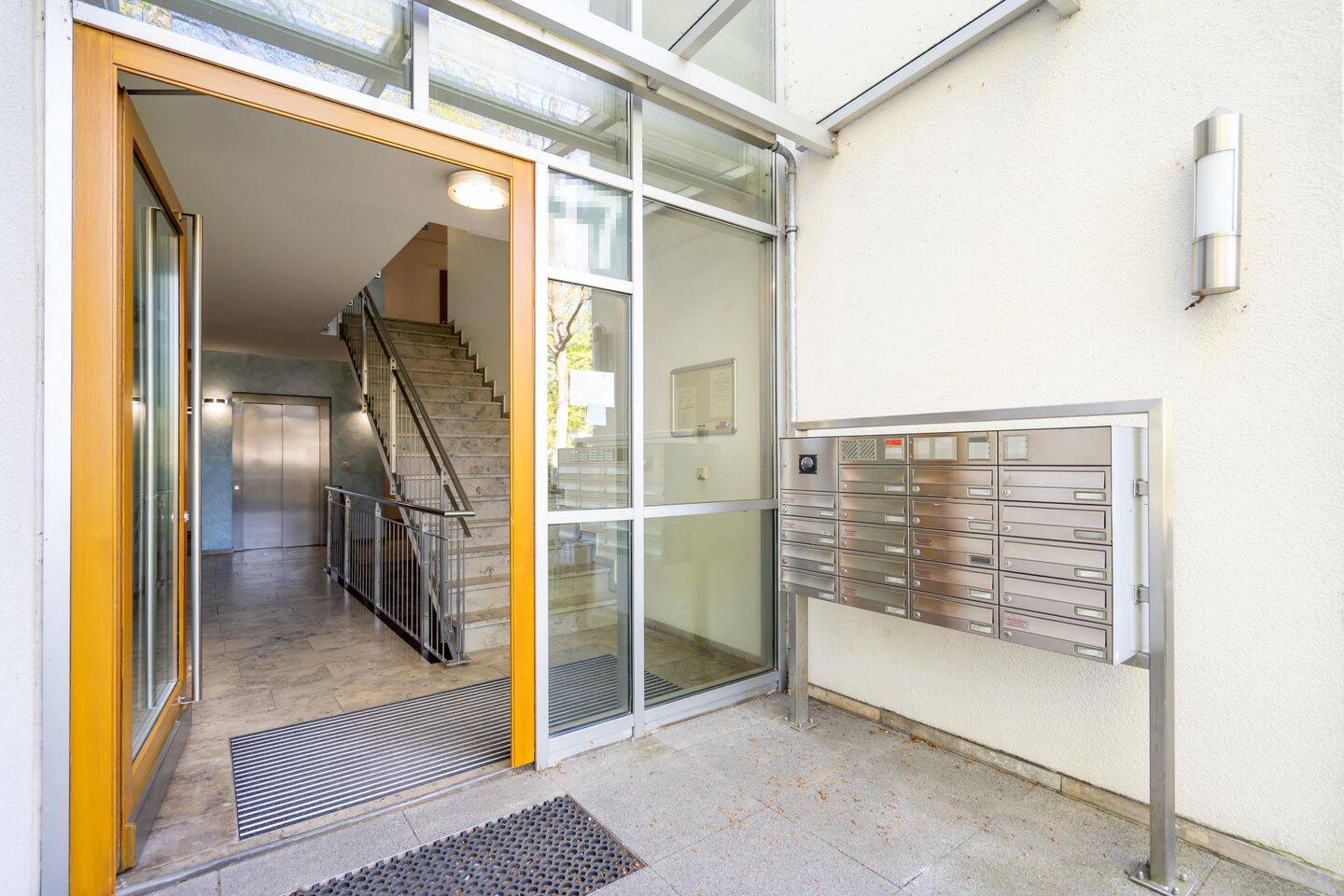 Modern und effizient - exklusive Dachterrassenwohnung mit Blick ins Grüne! – Hamburg – Vorschaubild 4