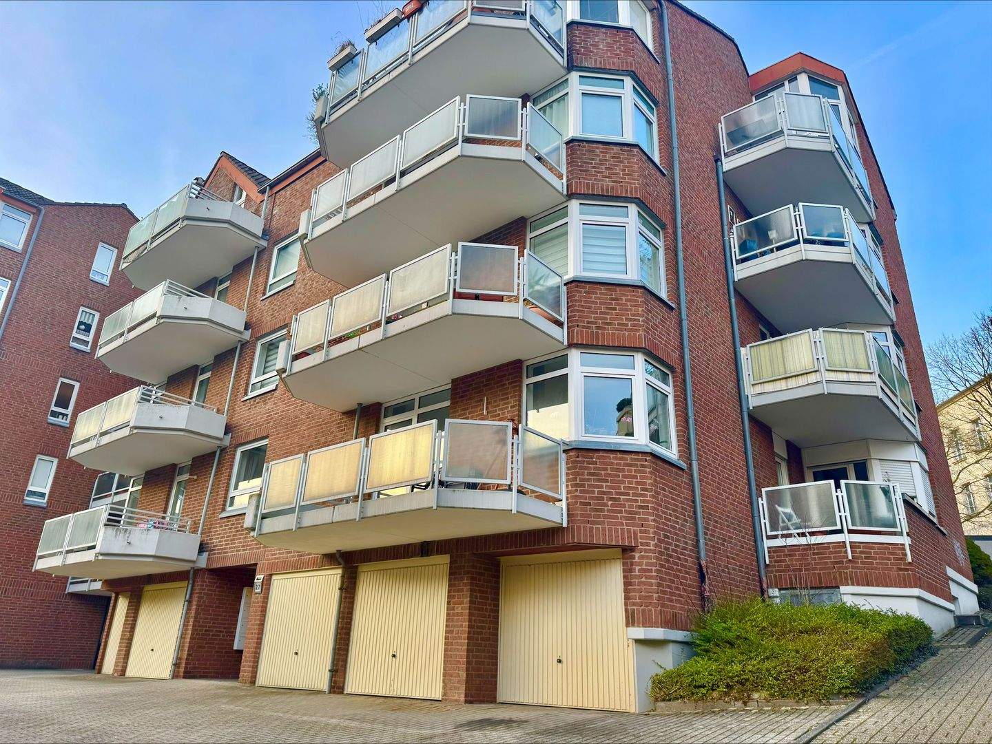 Effizientes Apartment in Bestlage mit Loggia-Highlight – Solingen – Vorschaubild 2