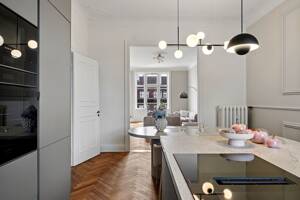 Ein Zuhause, das historischen Altbaucharme mit modernem Luxus vereint – 22085 Hamburg – Vorschaubild 3