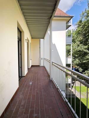 Riesiger Balkon in ruhiger Lage – 8058 Zwickau – Vorschaubild 3