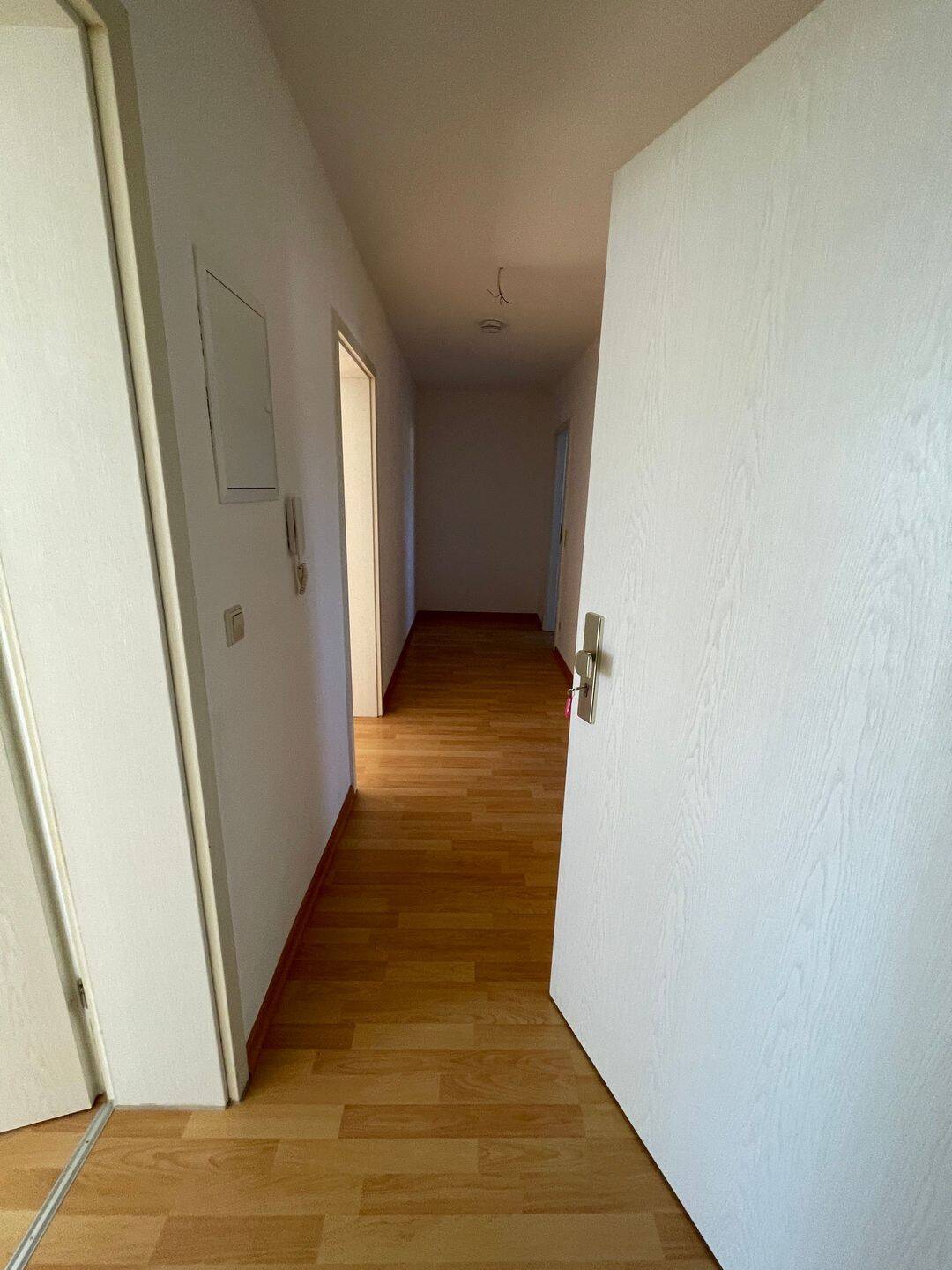 Schüffnerstr. - 2-Raum-WE- inkl. EBK, in ruhiger Seitenstrasse, zentrale Lage – Chemnitz – Bild 1 von 9