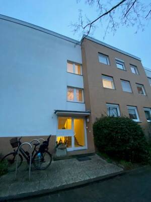 Erdgeschosswohnung mit Terrasse und neuem Bad - sofort bezugsbereit