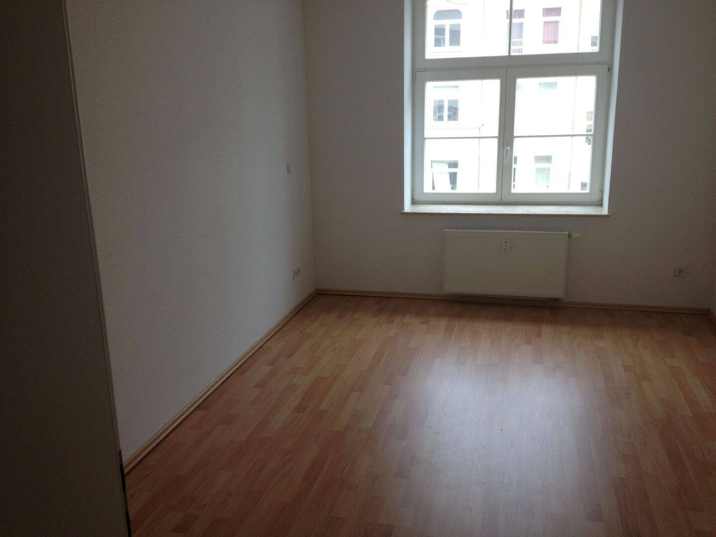 2-Raum, Einbauküche, Balkon, perfekt für WG, nahe Uni – Chemnitz – Vorschaubild 6