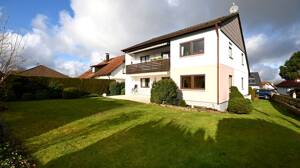 Großzügige Terrassen- und Gartenwohnung mit EBK und Garagenstellplatz in Burgthann - Unterferrieden