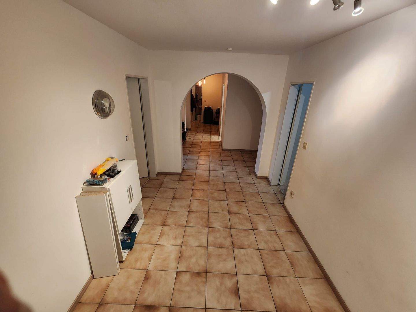 Geräumige 5-Zimmer-Wohnung mit Fußbodenheizung – Regensburg – Vorschaubild 5