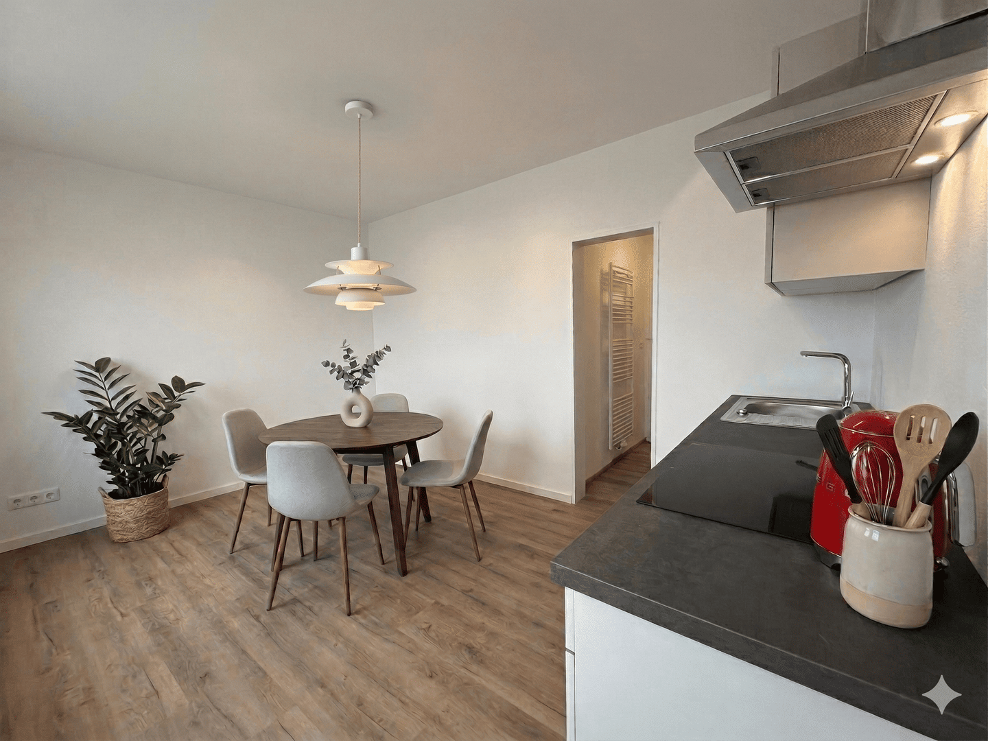 Ruhiges, modernes City-Apartment - Erstbezug nach Renovierung mitten in Erlangen – Erlangen – Vorschaubild 5
