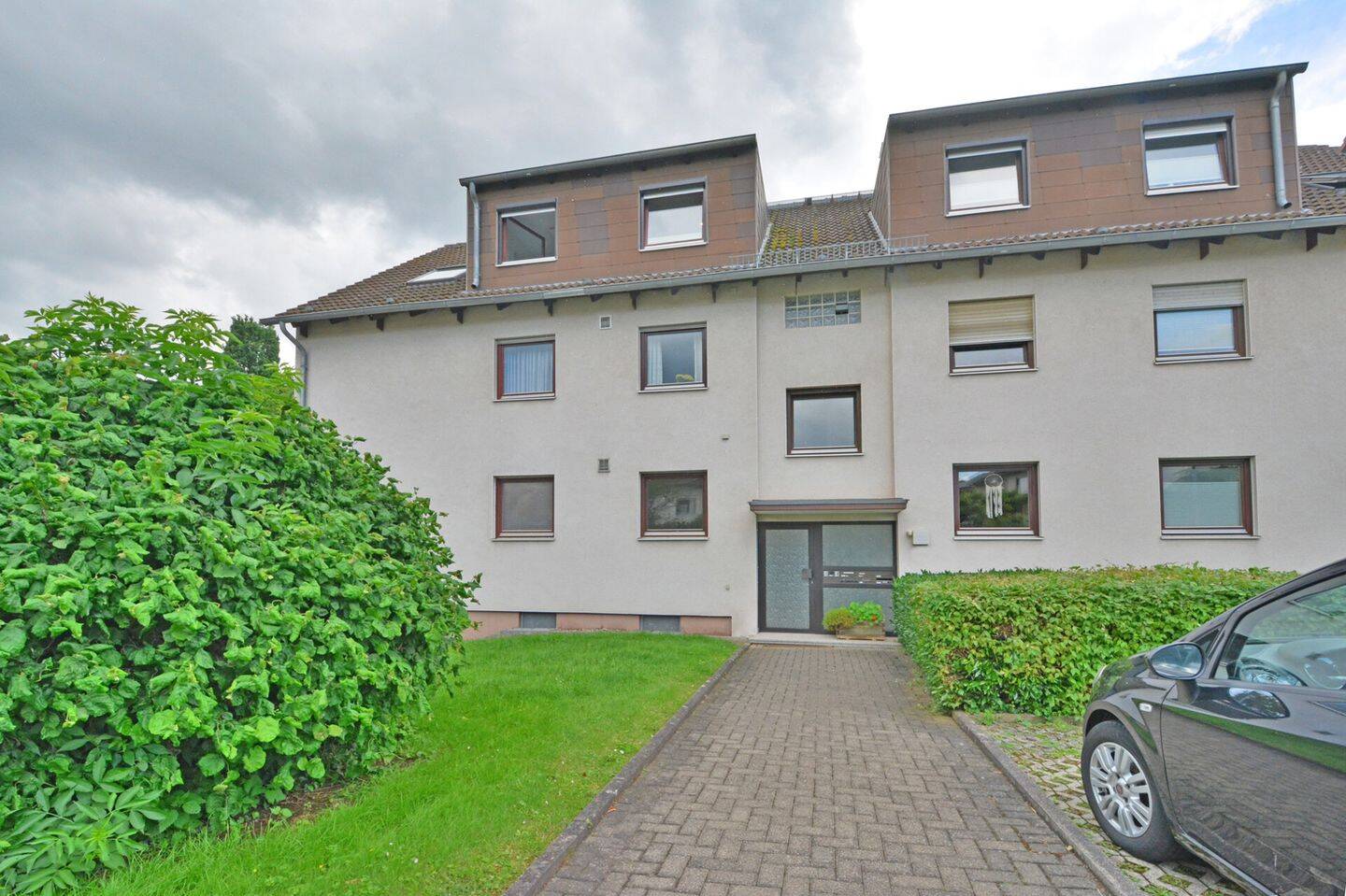 4-ZKB-Wohnung mit Garage und Balkon in beliebter Lage Wolfsanger – Kassel – Vorschaubild 2