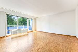 Gestalten Sie Ihr neues Zuhause - gut geschnittene 3,5-Zimmer-Wohnung mit Loggia in Hamburg-Lokstedt