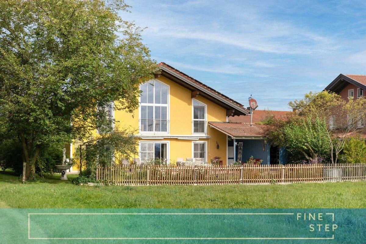Exklusive Landhausvilla mit einmaligen Weitblick und vielseitiger Nutzungsmöglichkeit in Edling – Edling – Bild 1 von 9