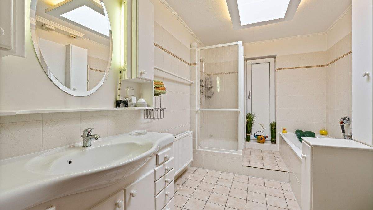 Charmante Bungalow-Doppelhaushälfte in ruhiger Lage – Pinneberg – Vorschaubild 4