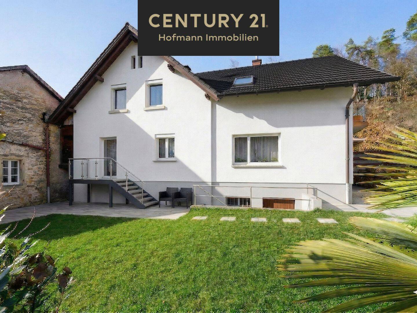 Einladendes Einfamilienhaus in Wehr - 2xEBK, 2 Bäder, Balkon und familienfreundlicher Garten