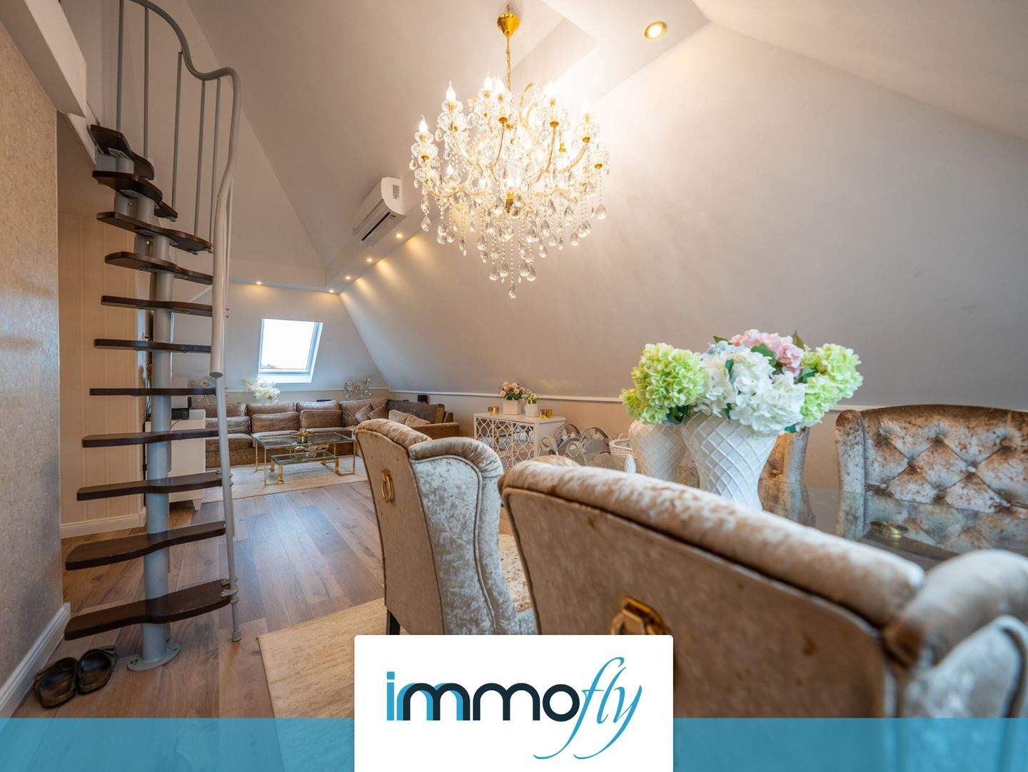 Altbaucharme trifft Komfort - Dachgeschosswohnung mit Klimaanlage