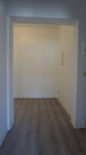 ### 2 ZIMMER-WOHNUNG IM "SÜDEN" SUCHT EINEN NACHMIETER !!! ### – Erfurt – Vorschaubild 2