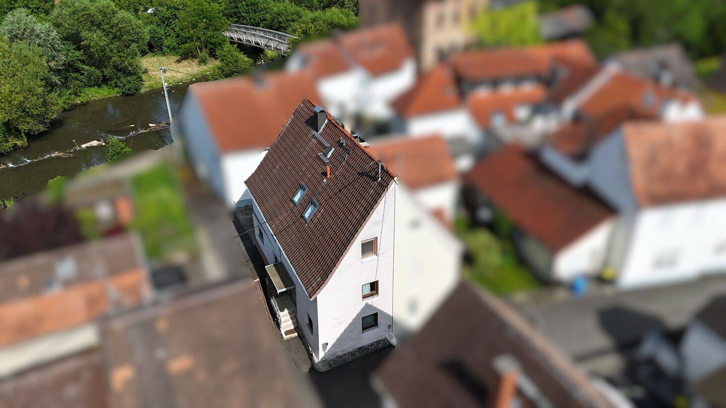 Doppelhaushälfte mit Potenzial - Gestalten Sie Ihr neues Zuhause selbst in Friedberg-Bruchenbrücken – Friedberg – Bild 1 von 9