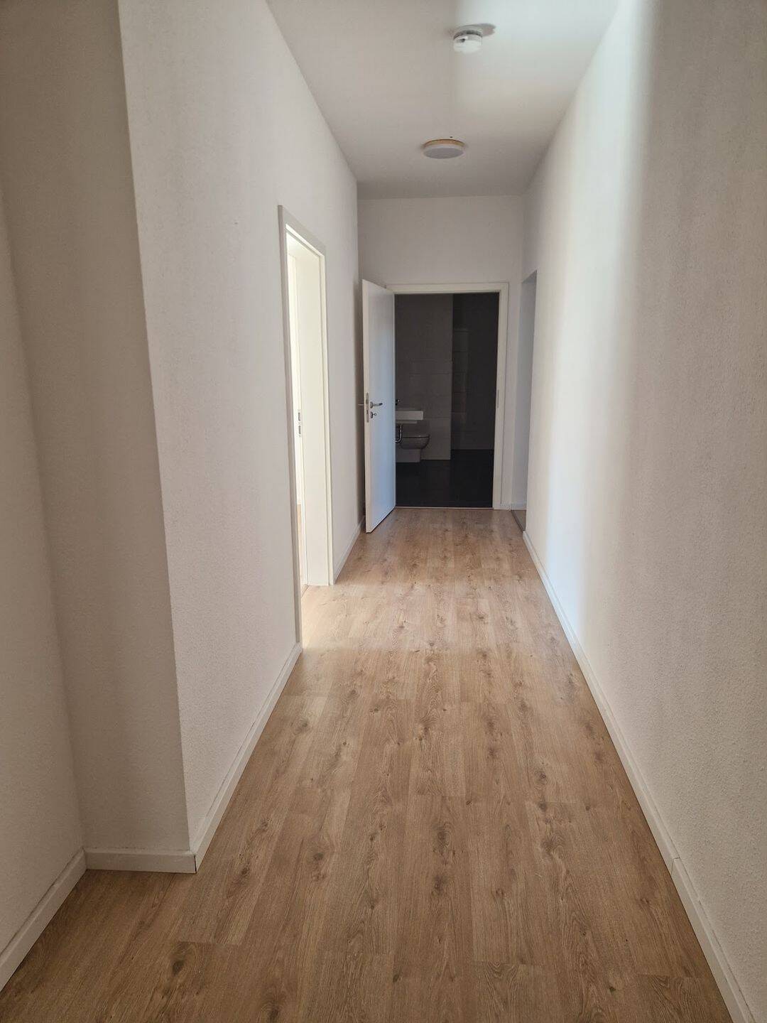 Barrierefrei mit kleiner Terrasse und bodentiefer Dusche! – Magdeburg – Vorschaubild 8