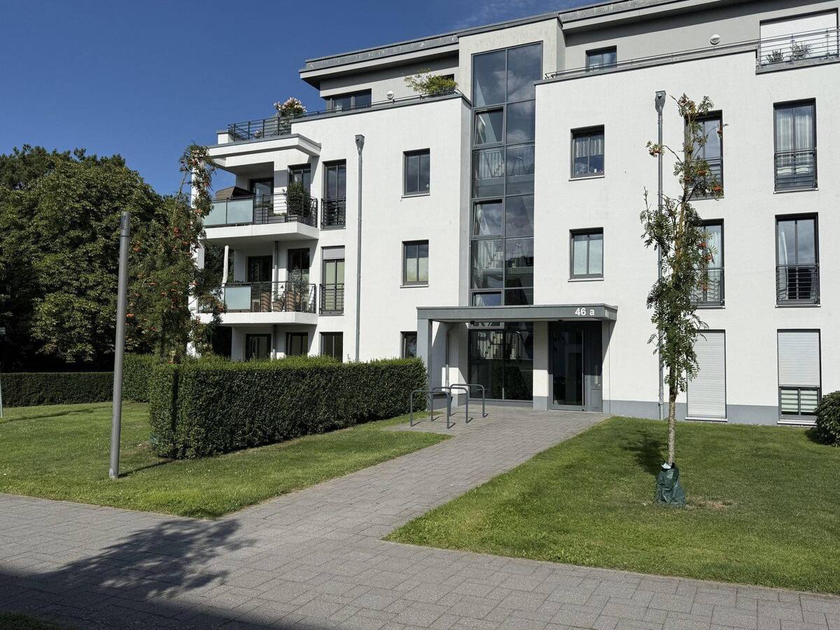 Nur 100 m vom Meer entfernt - Stilvolle 3 ZKB Wohnung mit Marken EBK u. TG Stellplatz – 18119 Rostock – Bild 1 von 9