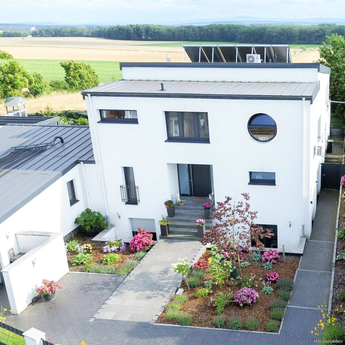 Hochwertiges Architektenhaus in Feldrandlage