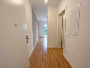 Moderne 3-Zimmer-Wohnung mit offenem Wohnkonzept, 2 Bädern, neuer Einbauküche und eigenem Garten! – 14469 Potsdam – Vorschaubild 4