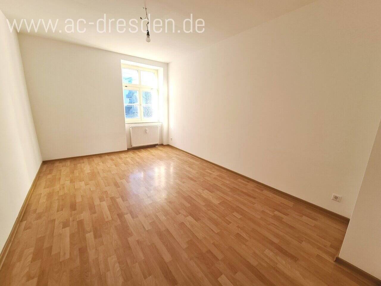 Schöne 2-Raum-Wohnung mit Balkon in saniertem Gründerzeithaus zentrumsnah in Chemnitz – Chemnitz – Vorschaubild 4