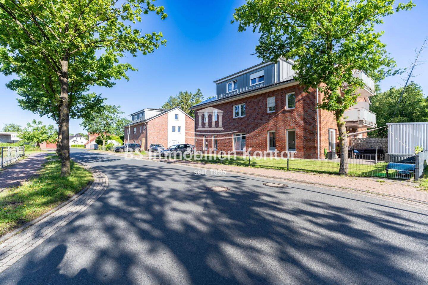 OG-Wohnung Nr. 04 mit Stellplatz und Balkon in zentraler Lage!